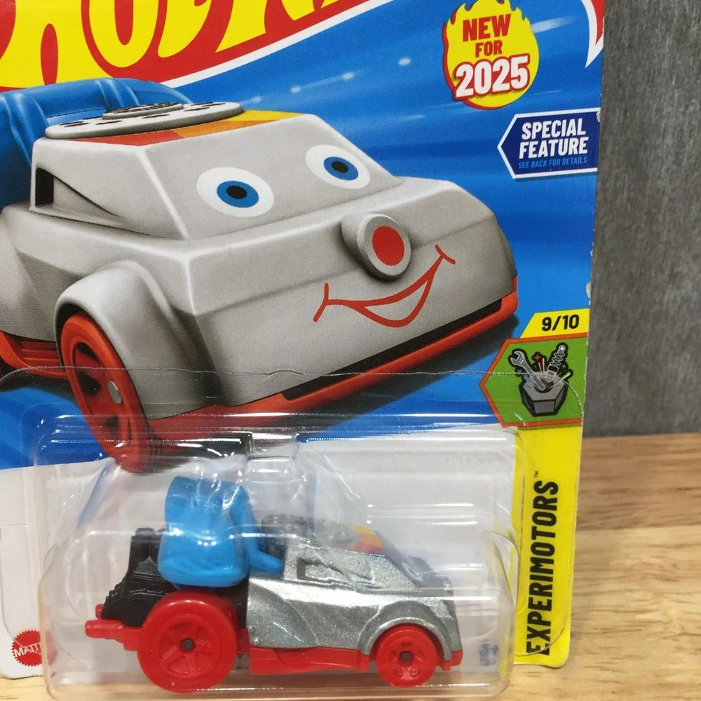 Hot Wheels Toy Car Experimotors Quick Chat 2025 210/250 Silver Red